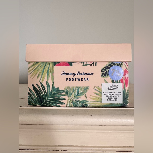 Tommy Bahama Galana White with Twine Accent Women’s Sneakers • Size 7.5 … - Picture 3 of 3